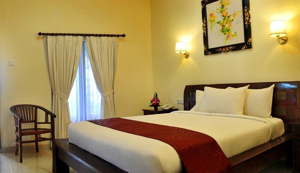 Puri Yuma Hotel Denpasar  Ngoại thất bức ảnh