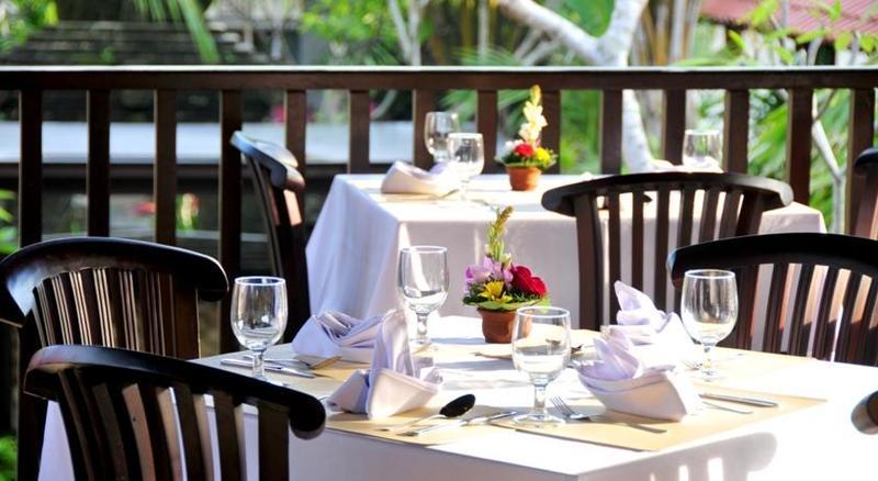 Puri Yuma Hotel Denpasar  Ngoại thất bức ảnh