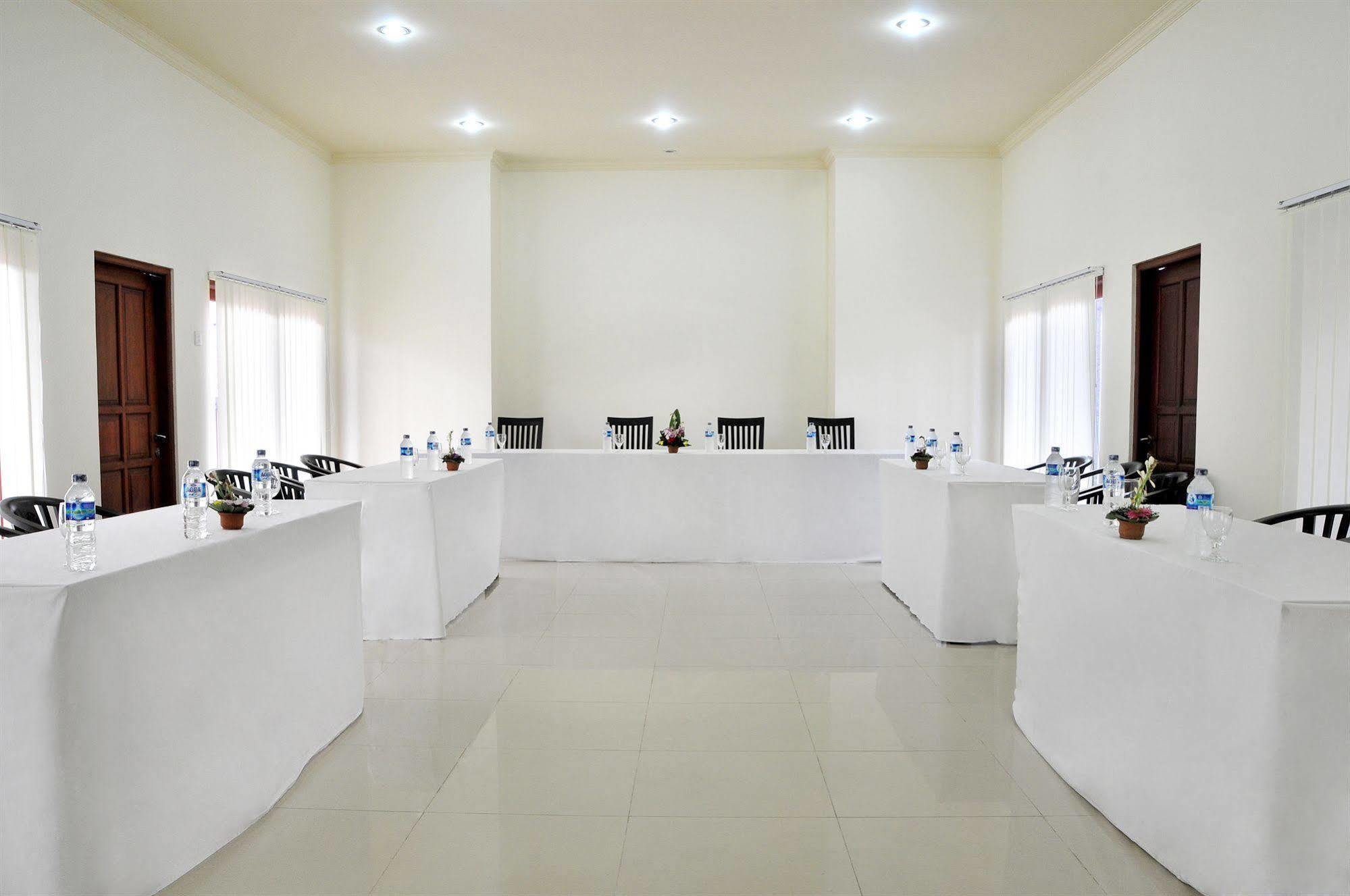 Puri Yuma Hotel Denpasar  Ngoại thất bức ảnh