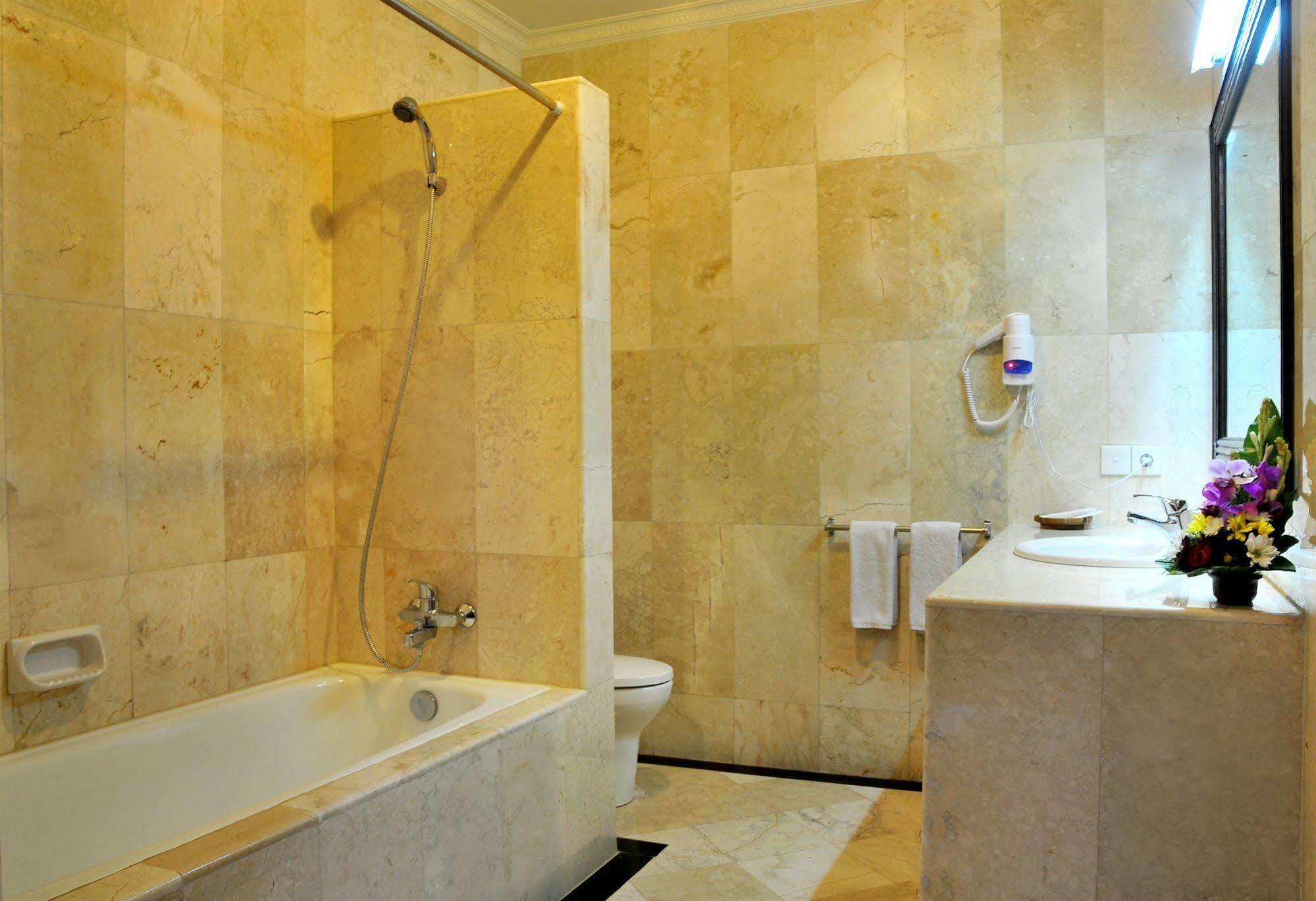 Puri Yuma Hotel Denpasar  Ngoại thất bức ảnh
