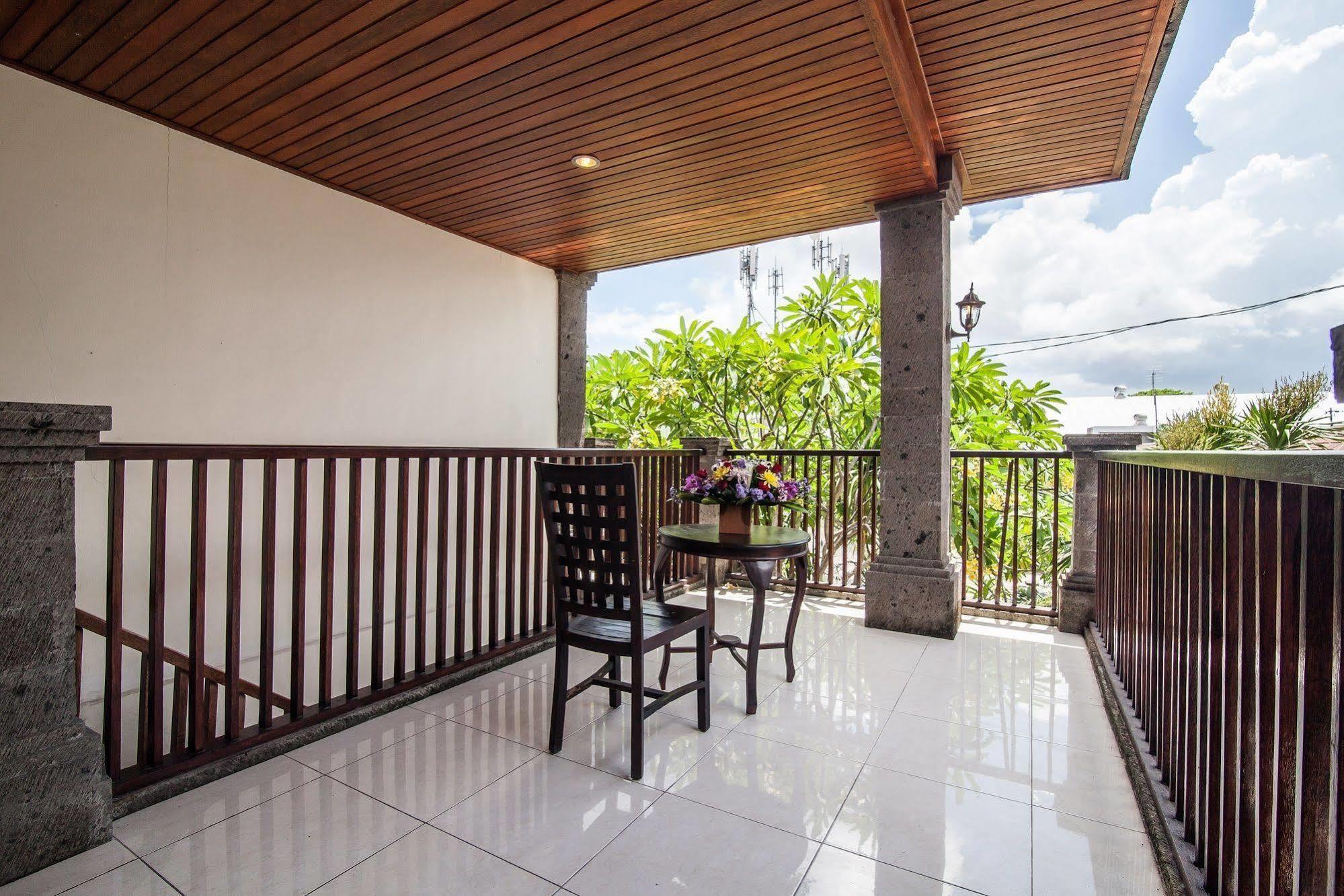 Puri Yuma Hotel Denpasar  Ngoại thất bức ảnh