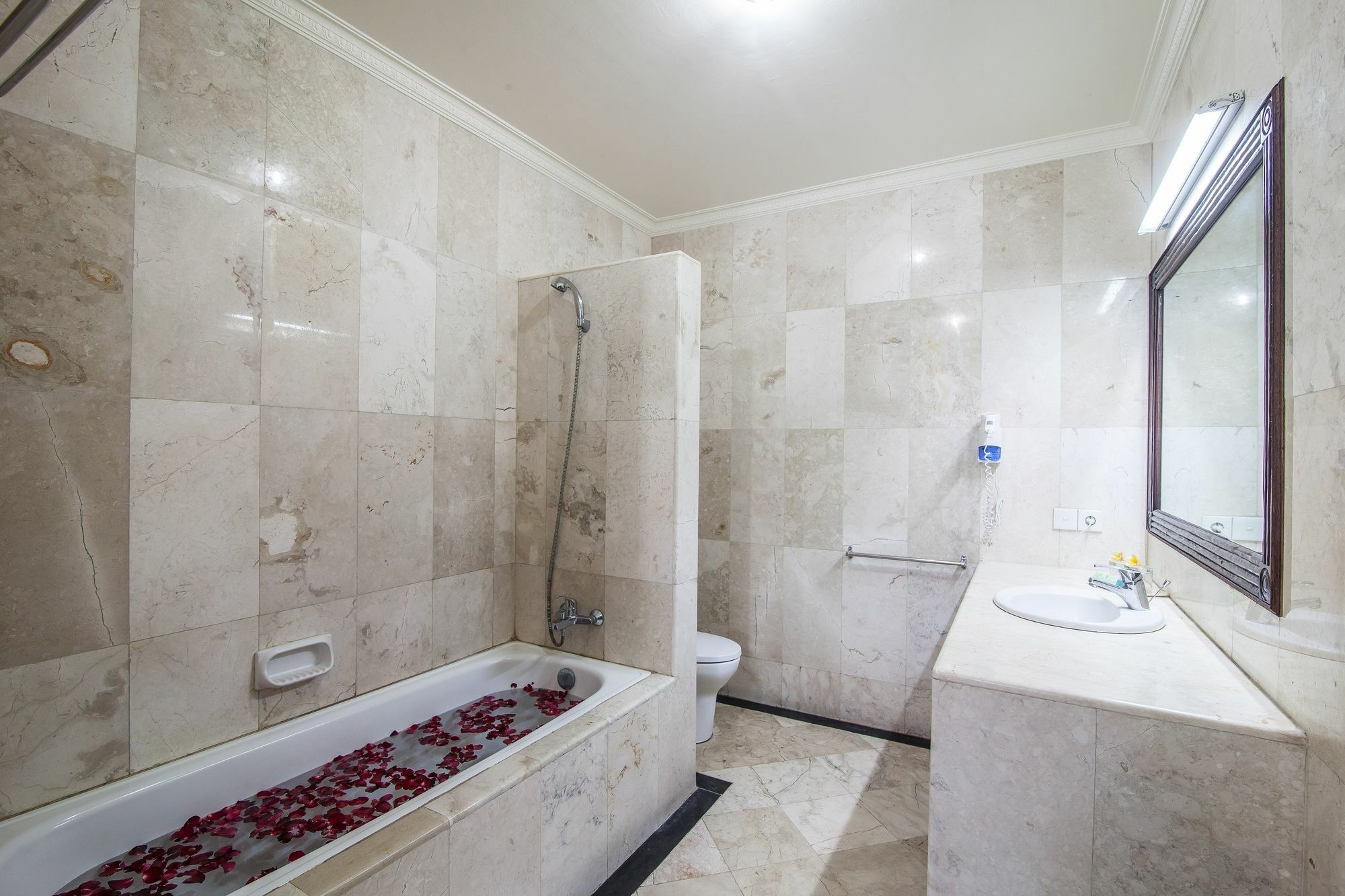 Puri Yuma Hotel Denpasar  Ngoại thất bức ảnh